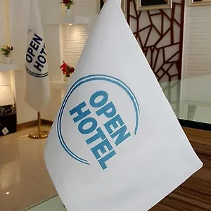 3* فندق Open